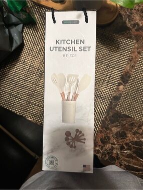 Servappetit Cream Kitchen Utensil Set with Copper Accents - 8 Piece